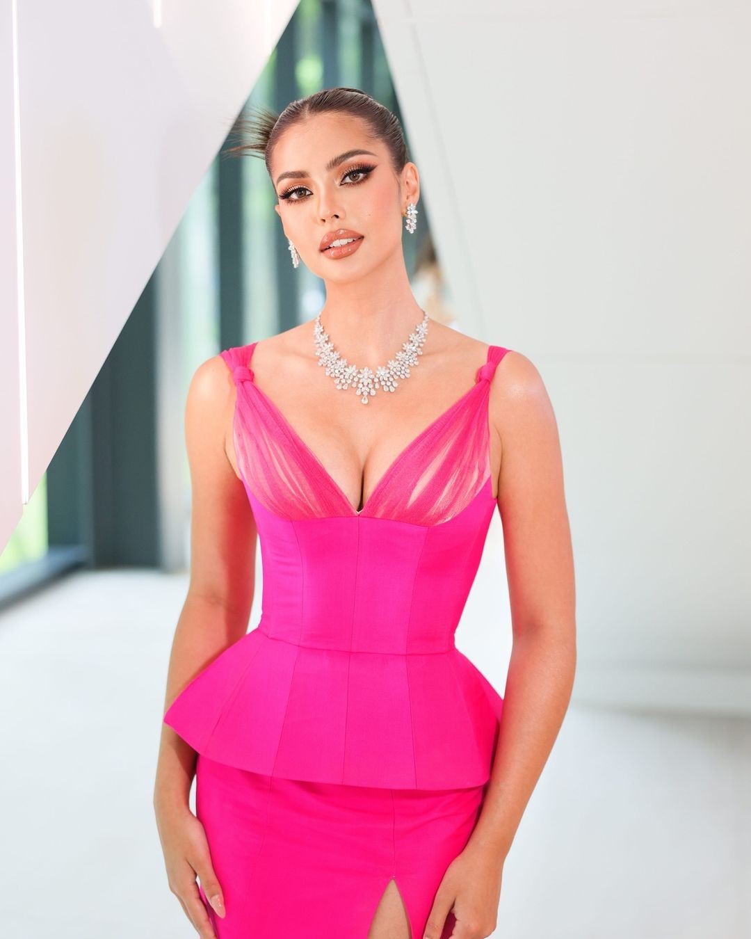 Nhan sắc người đẹp Th&aacute;i Lan gi&agrave;nh giải Vẻ đẹp vượt thời gian - Ảnh 11.