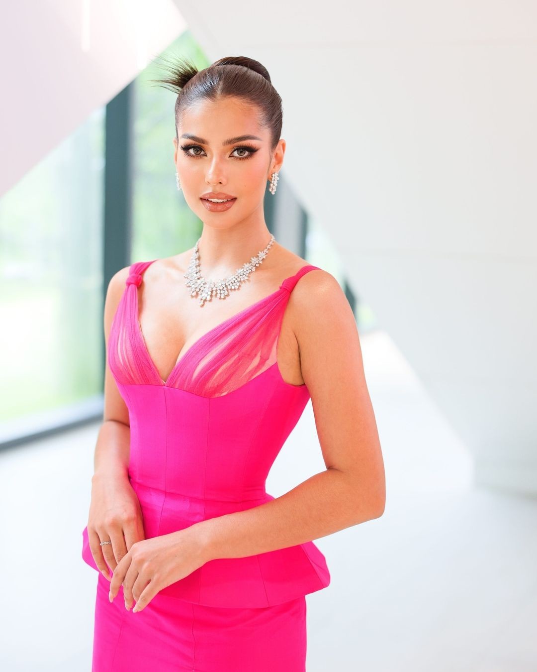 Nhan sắc người đẹp Th&aacute;i Lan gi&agrave;nh giải Vẻ đẹp vượt thời gian - Ảnh 10.