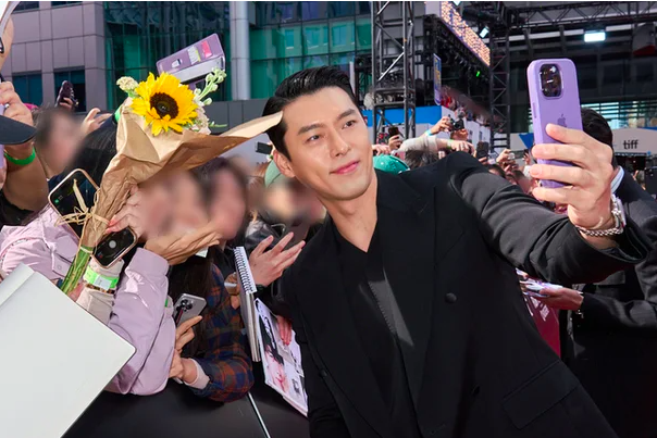 Hyun Bin ca ngợi vợ hết lời - Ảnh 1.