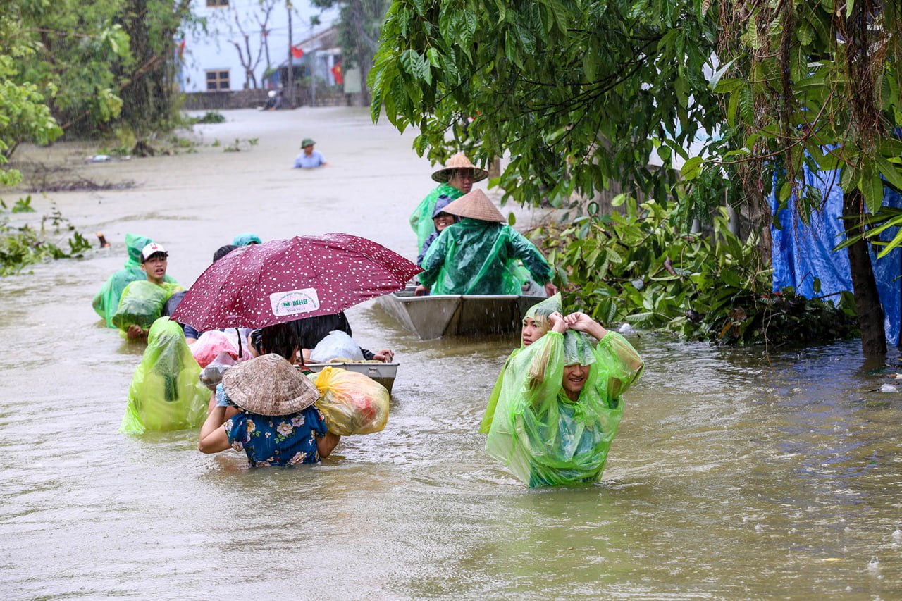 Ngay lúc này: Cầu Vĩnh Tuy hướng về Long Biên ùn tắc nghiêm trọng hàng cây số, tài xế chôn chân cả tiếng- Ảnh 5.