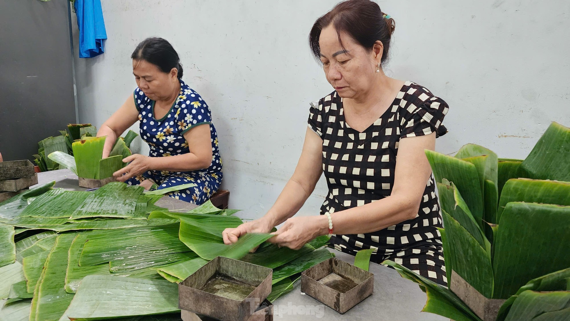 Người dân Đà Nẵng nấu bánh chưng xuyên đêm ủng hộ vùng lũ miền Bắc - Ảnh 10.