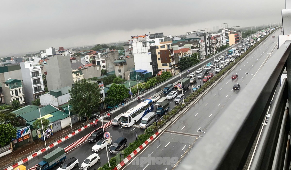 Lũ trên sông Hồng tại Hà Nội đã đạt đỉnh và ngừng dâng, dưới báo động 3- Ảnh 2.