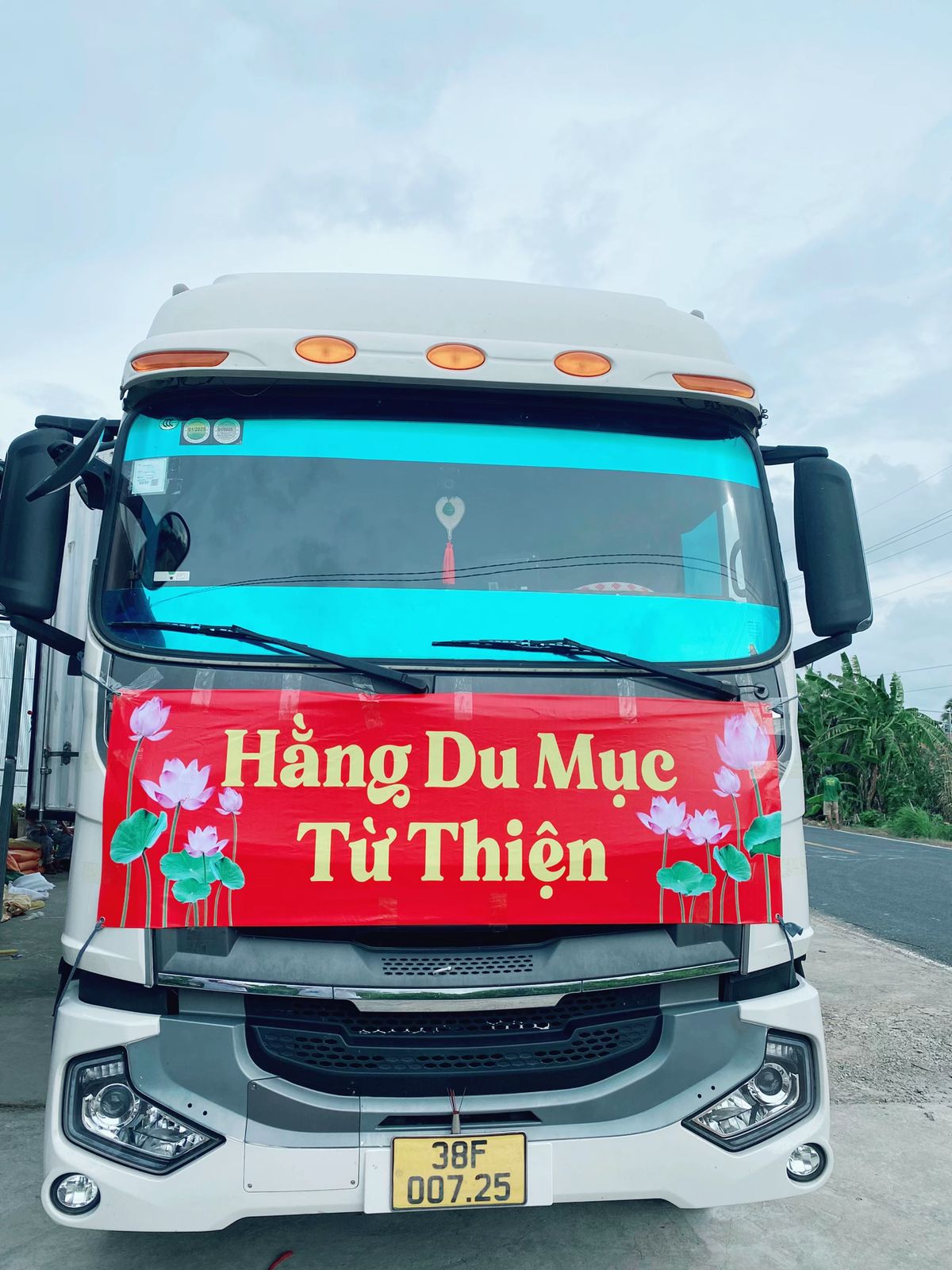 Team Hằng Du Mục lên đường đi cứu trợ, trở về quê hương Vĩnh Phúc làm 1 điều cực ý nghĩa- Ảnh 1.