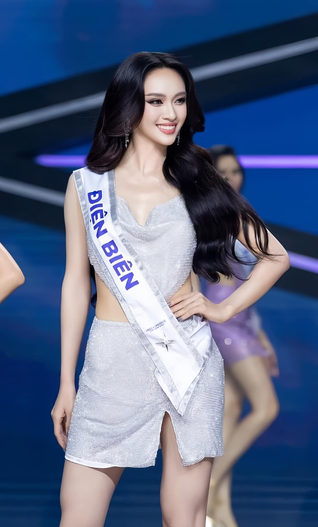 Trang phục phản cảm tại bán kết Miss Universe Vietnam 2024- Ảnh 12.