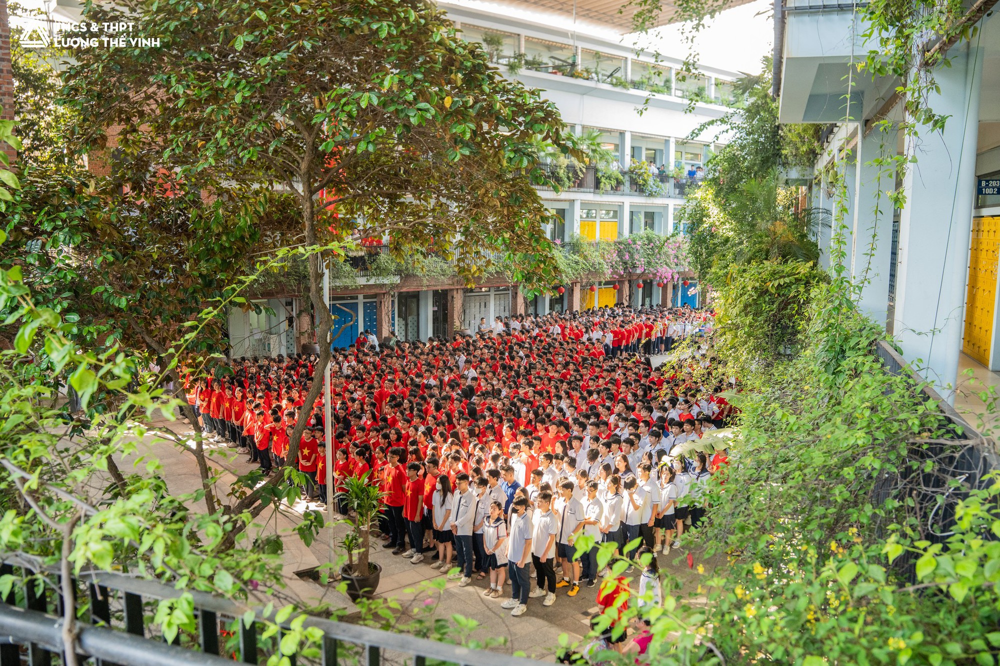 Một ngôi trường nổi tiếng ở Hà Nội ủng hộ đồng bào vùng lũ hơn 1,5 tỷ đồng - Ảnh 3.