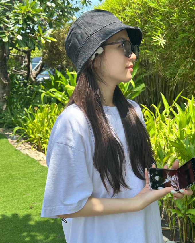 Hot: Park Bo Young check-in Nha Trang, hiếm hoi khoe ảnh đồ bơi hút cả trăm ngàn like - Ảnh 5.