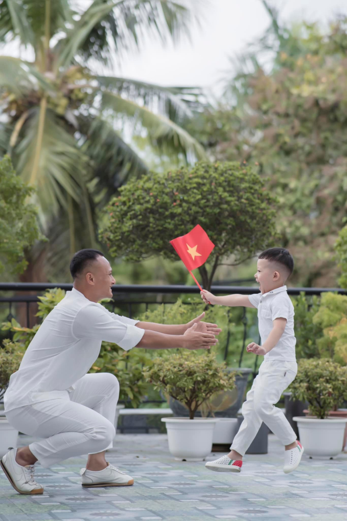 Đoàn Văn Hậu đưa vợ con đi chơi ngày lễ, vẻ ngoài của Doãn Hải My khi bị ốm gây chú ý - Ảnh 5.