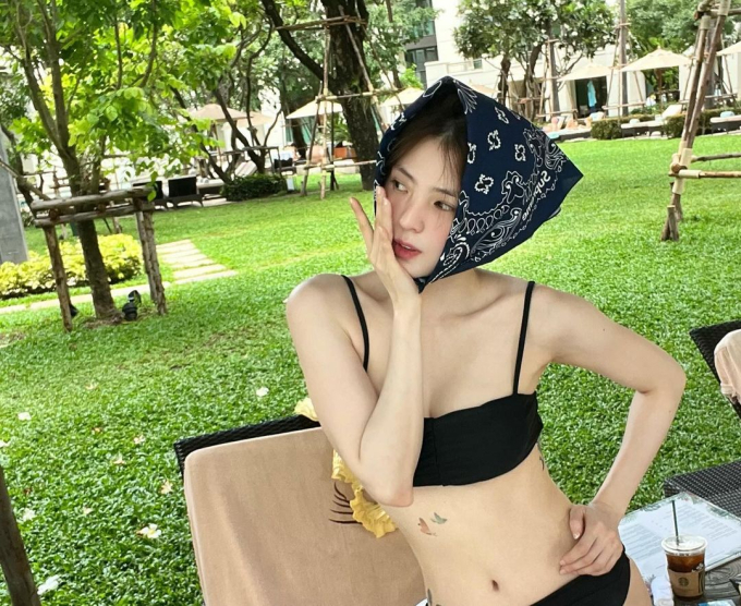 Gần 3 triệu người phát cuồng vì lần đầu Han So Hee diện bikini táo bạo - Ảnh 3.