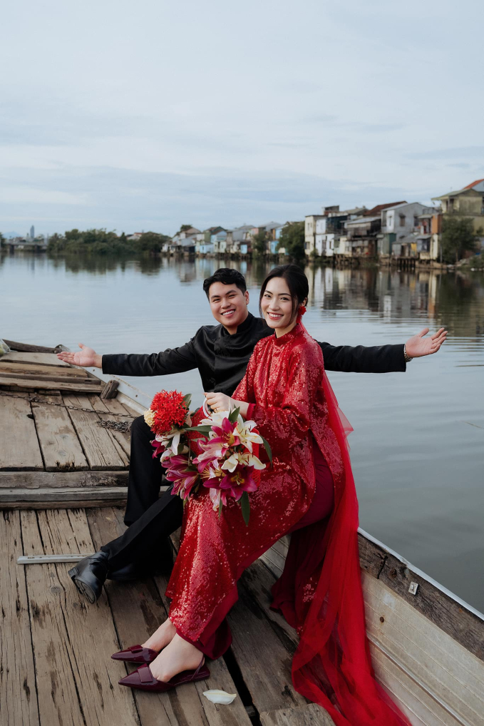 “Choáng nhẹ” trước gia thế “trâm anh thế phiệt” của chồng hoa khôi bóng chuyền Việt Hương, học vấn đàng trai cũng cực xịn xò - Ảnh 2.