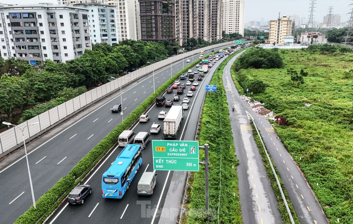 Mưa tầm tã cả ngày, cao tốc Pháp Vân - Cầu Giẽ ùn tắc nhiều giờ - Ảnh 5.