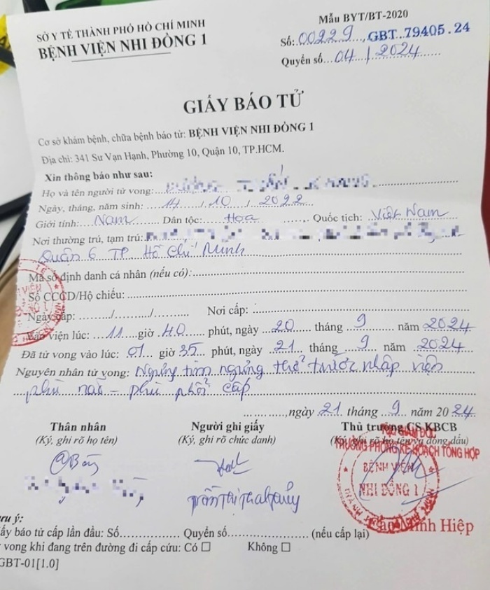 Vụ bé trai 2 tuổi tử vong bất thường sau giờ ăn trưa: Bệnh viện cấp cứu nói gì? - Ảnh 2.