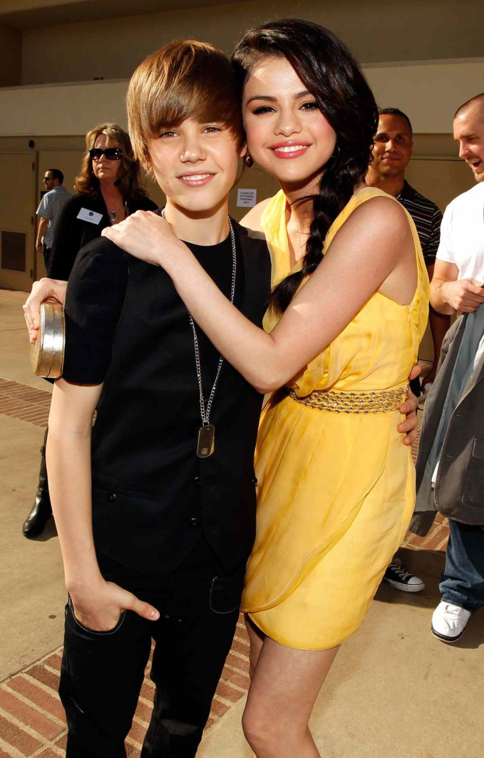 Selena Gomez was also treated like a servant by the "sex boss" when she was dating Justin Bieber - Photo 3.