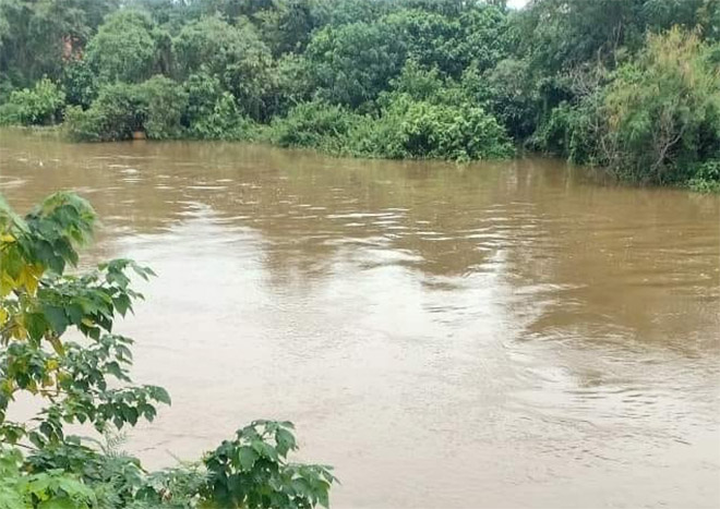 Vụ mẹ cho con mới sinh vào thùng xốp thả trôi sông: Bất ngờ lời kể của người mẹ - Ảnh 1.