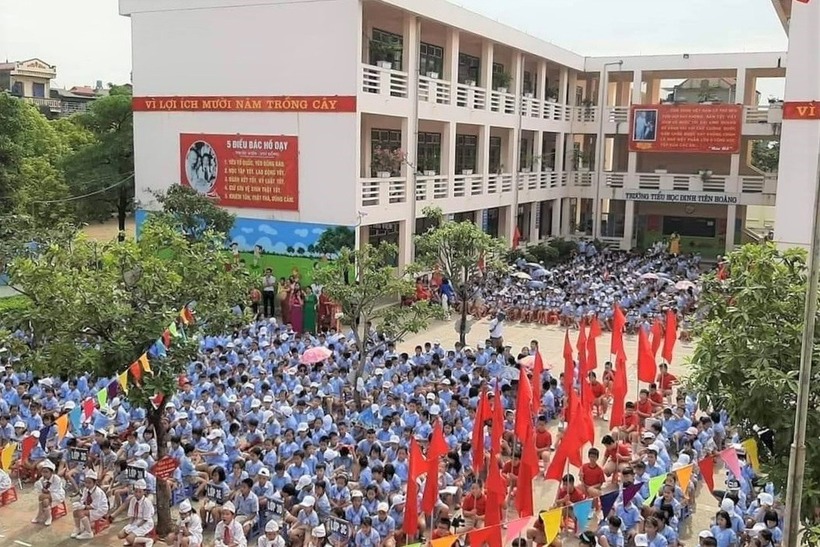 Tạm đình chỉ cô giáo ở Ninh Bình có lời lẽ xúc phạm, &quot;ép&quot; học sinh đi học thêm - Ảnh 1.