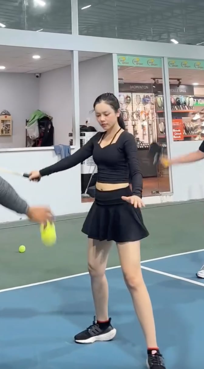 Ý Nhi khoe cảnh nhễ nhại mồ hôi trên sân pickleball, lộ chi tiết phải gọi tên Xemesis- Ảnh 5.