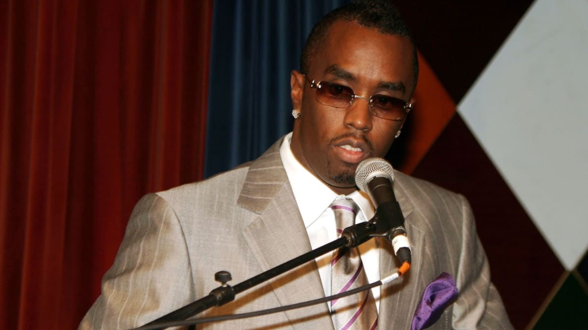 Former employee reveals haunting story of working under rapper Diddy - Photo 3.