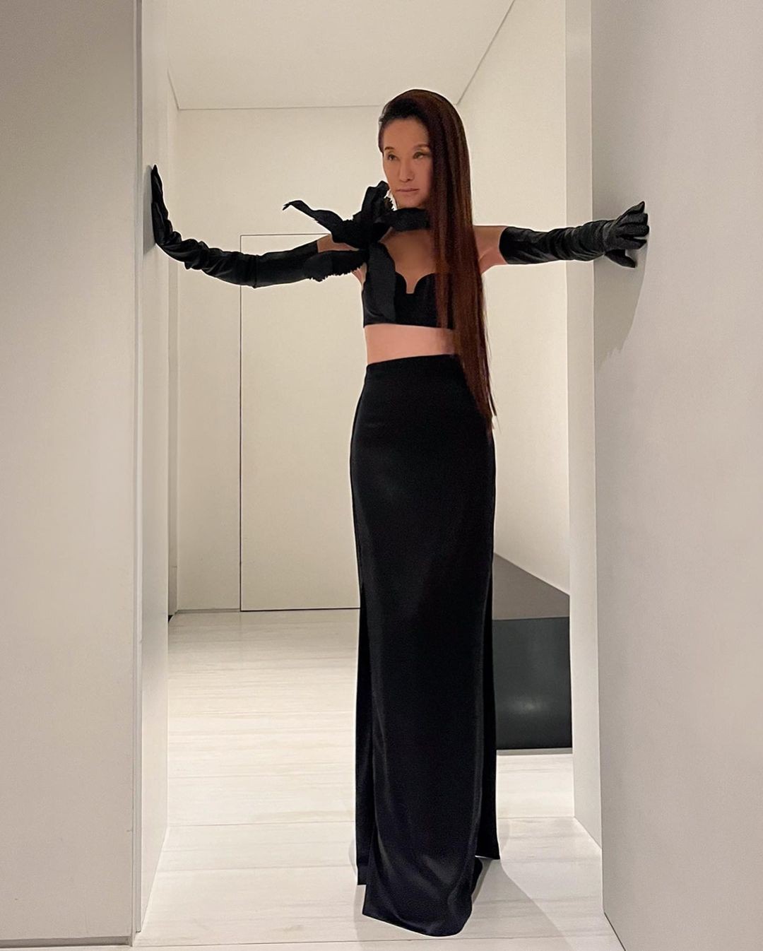 Nữ hoàng váy cưới cũng xuất hiện trong bữa tiệc trắng của Diddy, ngoại hình tuổi 74 gây tranh cãi- Ảnh 31. Nữ hoàng váy cưới cũng xuất hiện trong bữa tiệc trắng của Diddy, ngoại hình tuổi 74 gây tranh cãi- Ảnh 31.