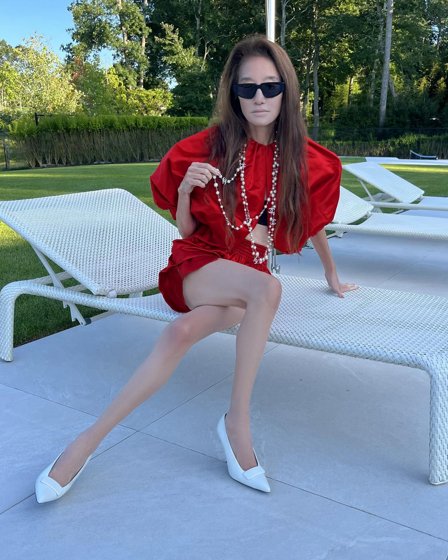 Nữ hoàng váy cưới cũng xuất hiện trong bữa tiệc trắng của Diddy, ngoại hình tuổi 74 gây tranh cãi- Ảnh 28. Nữ hoàng váy cưới cũng xuất hiện trong bữa tiệc trắng của Diddy, ngoại hình tuổi 74 gây tranh cãi- Ảnh 28.