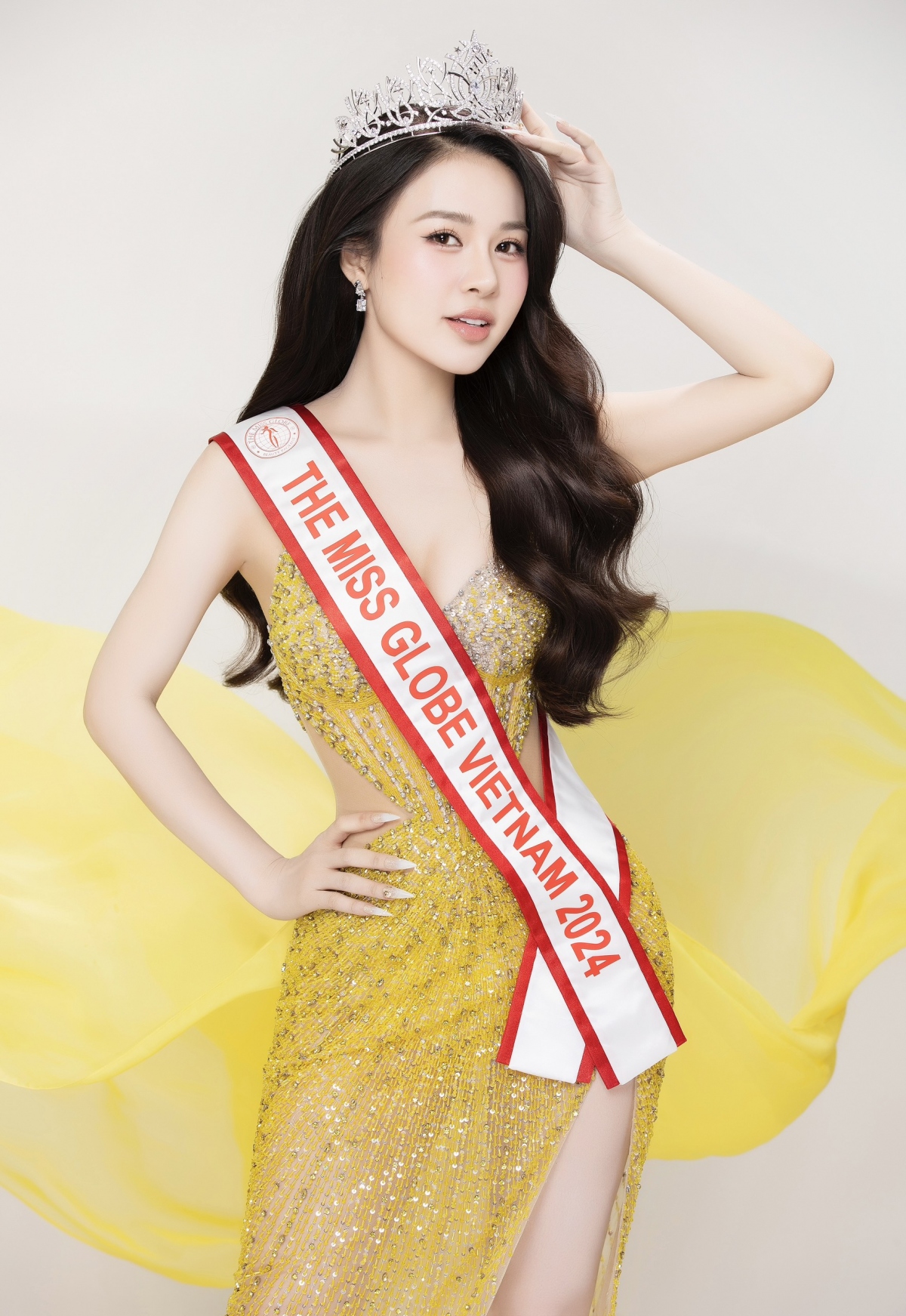 Nhan sắc người đẹp đại diện Việt Nam chinh chiến tại The Miss Globe 2024 - Ảnh 2.