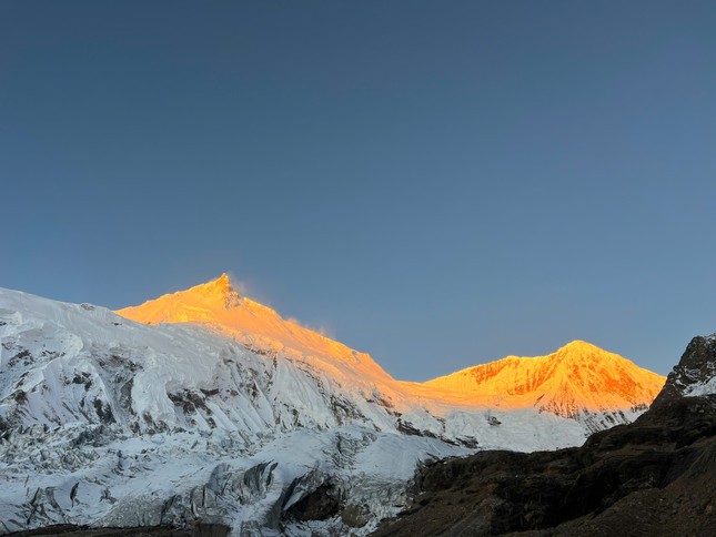 Người Việt Nam đầu tiên chinh phục đỉnh Manaslu cao 8.163m: 'Kì diệu nhất là cảm giác vượt qua chính mình' - Ảnh 4.