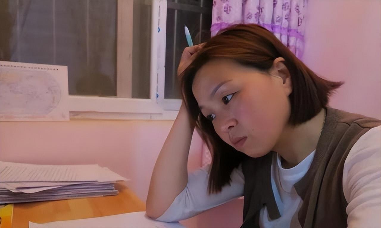 Nữ sinh &quot;trượt&quot; ĐH nhưng 12 năm sau phát hiện bản thân đã có bằng cử nhân, nhà trường khẳng định: &quot;Chúng tôi không biết&quot;- Ảnh 1.