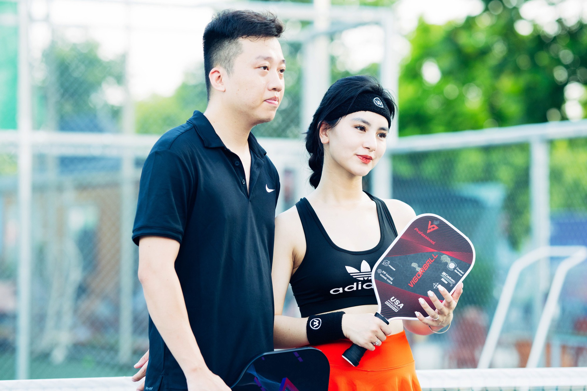 Chơi pickleball 4 ngày xuyên lễ, hội “chị đẹp” tuyên bố 1 điều bất ngờ về lời đồn lên sân giữ chồng- Ảnh 2.