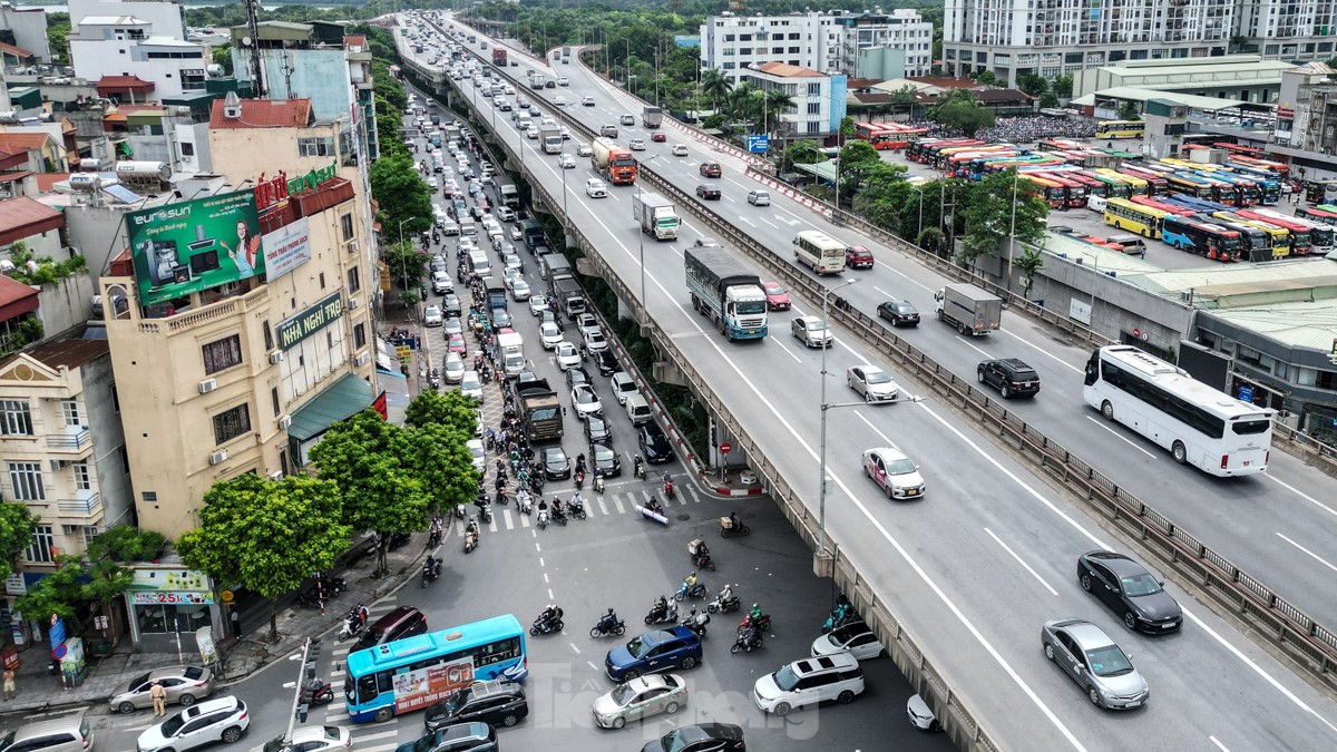 Hết kỳ nghỉ lễ, cao tốc Pháp Vân - Cầu Giẽ ùn ứ kéo dài từ sáng sớm - Ảnh 15.