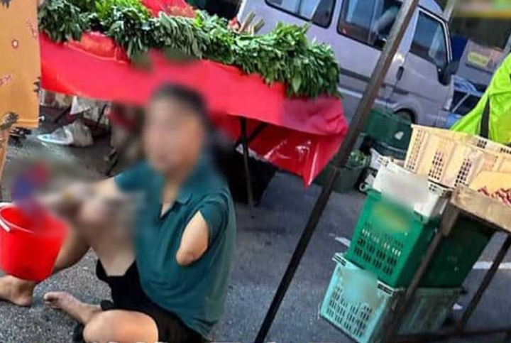 Băng nhóm ăn xin Trung Quốc 'kiếm đậm' ở Malaysia, thu nhập 60 triệu đồng/tháng - Ảnh 2. Băng nhóm ăn xin Trung Quốc 'kiếm đậm' ở Malaysia, thu nhập 60 triệu đồng/tháng - Ảnh 2.