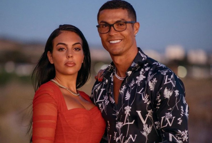 Được gọi là “vợ” nhưng mãi chưa có đám cưới, bạn gái Ronaldo tiết lộ lý do - Ảnh 1.