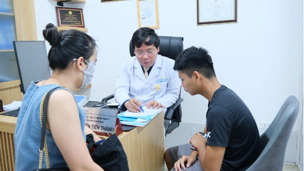 Hàng trăm khách hàng tham gia ưu đãi mừng sinh nhật Maia 15 tuổi - Ảnh 3.