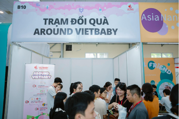 Nhộn nhịp hoạt động vui chơi, mua sắm cho mẹ và bé tại Vietbaby Hanoi 2024 - Ảnh 4.