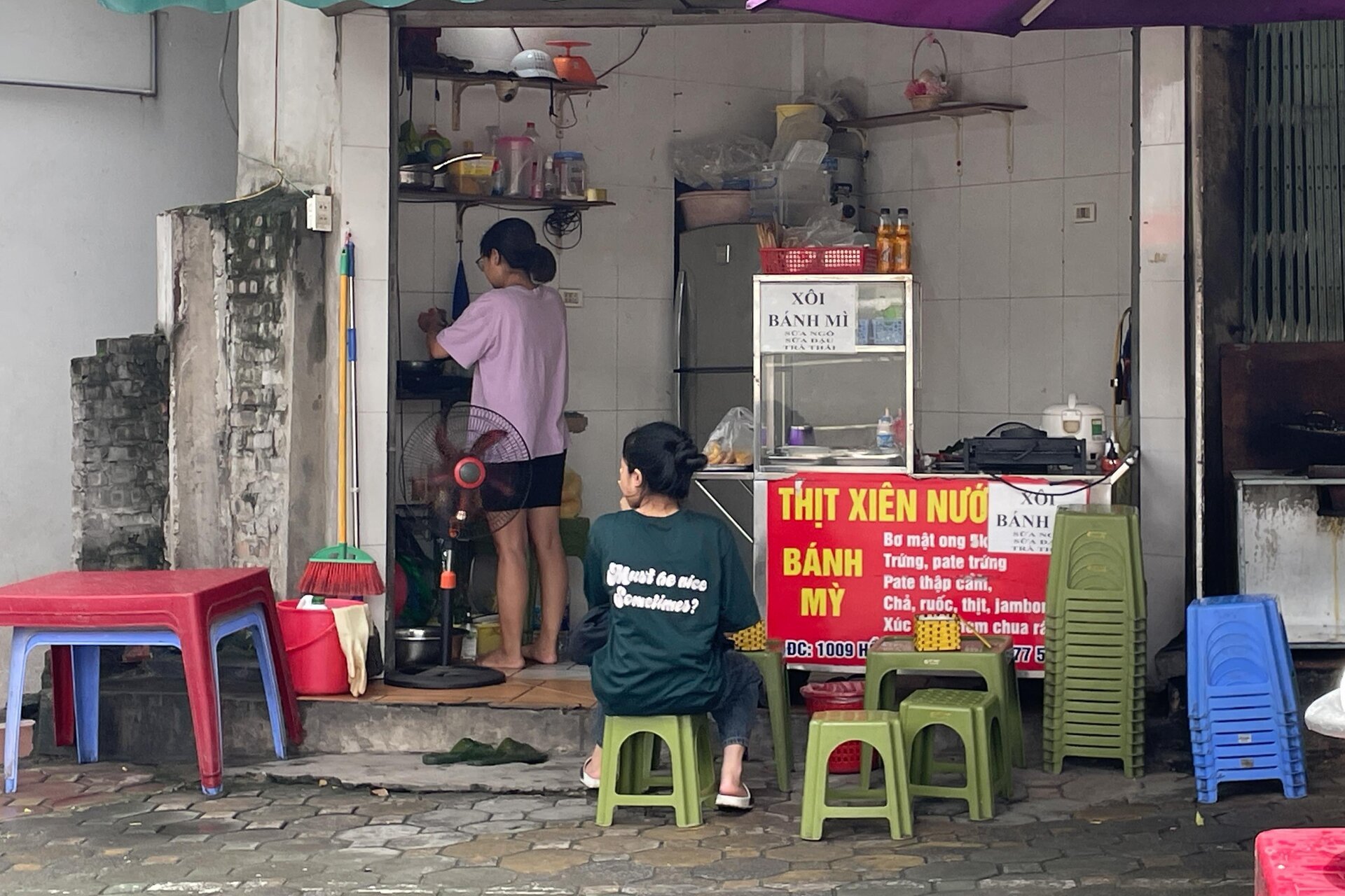 Loạt nhà kỳ dị trên con đường đắt như vàng ở Hà Nội- Ảnh 16.