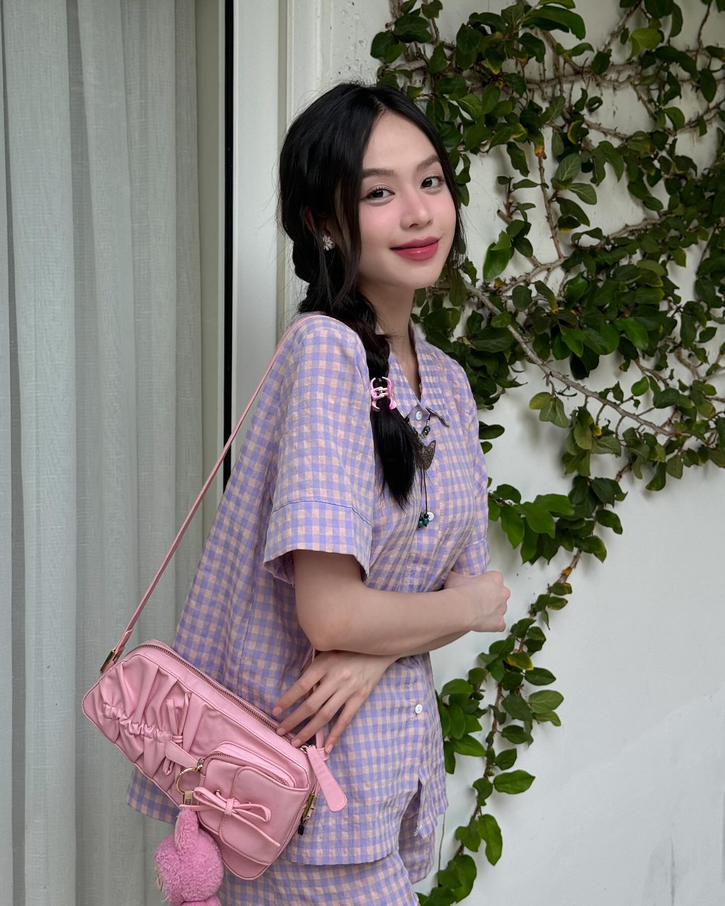 photo-by-thanh-thuy-on-august-05-2024-may-be-an-image-of-1-person-braids-and-purse-1725375912703668359915-1725418973655-1725418974222537485126.jpg