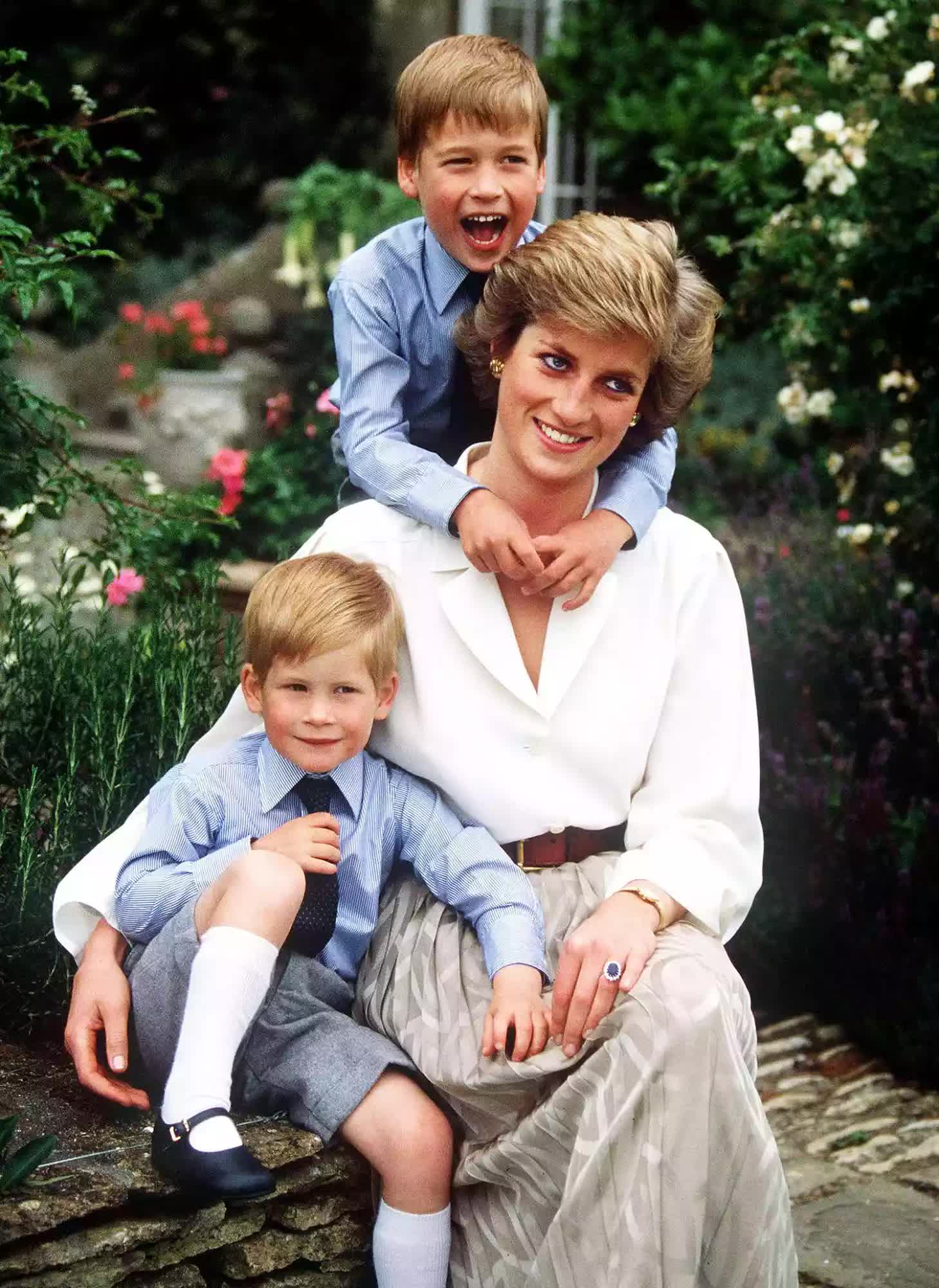 princess-diana-17-2000-e11088426ea04bbdadc9db1d9372e0ac-1725423225284165608875-1725430603462-17254306035891332368890-1725446862932-17254468630471206378827.jpg