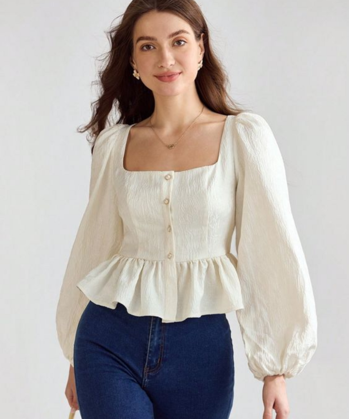 Kiểu cổ &aacute;o n&agrave;o ph&ugrave; hợp với cơ thể của bạn? - Ảnh 2.