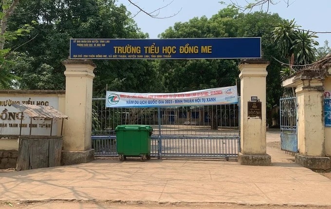 Cách chức nữ hiệu trưởng trường tiểu học không đứng lớp vẫn nhận 301 triệu đồng - Ảnh 1.