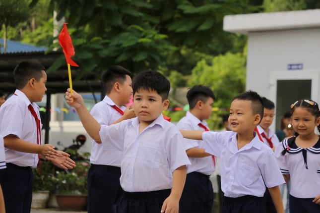 Sáng nay, hơn 23 triệu học sinh khai giảng năm học mới - Ảnh 24.