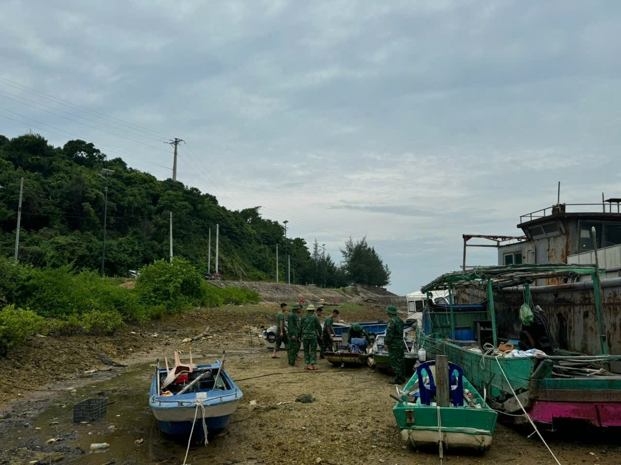 Hình ảnh Quảng Ninh căng mình chống bão số 3 - Ảnh 2.