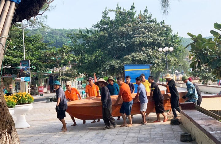 TRỰC TIẾP: Siêu bão Yagi giữ nguyên cấp 16, cách Quảng Ninh 450km - Ảnh 8.