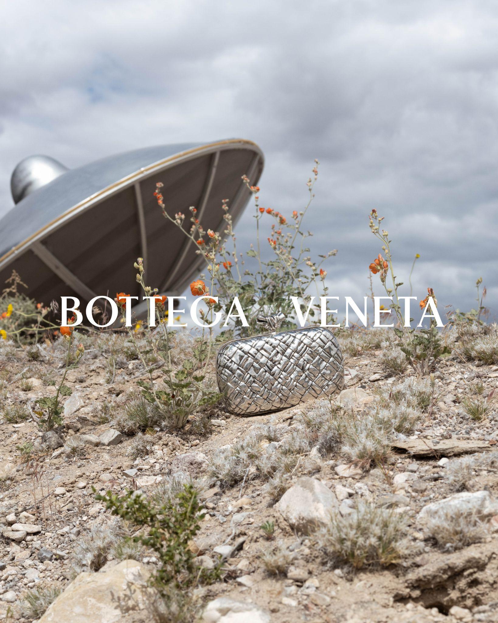 Bottega Veneta mùa đông 2024: Khởi đầu từ sự kết thúc- Ảnh 1. Bottega Veneta mùa đông 2024: Khởi đầu từ sự kết thúc- Ảnh 1.