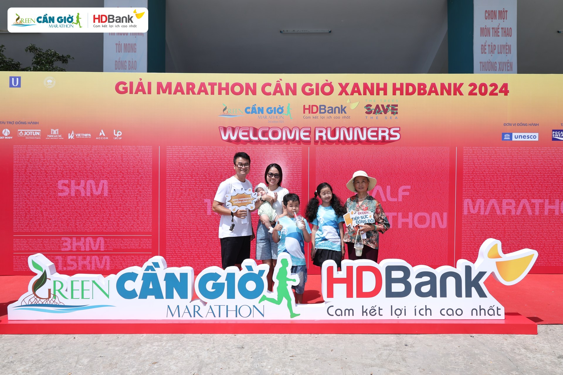 Những hình ảnh ấn tượng tại “Đường đua xanh” Green Cần Giờ Marathon 2024 - Cung đường hạnh phúc - Ảnh 1.