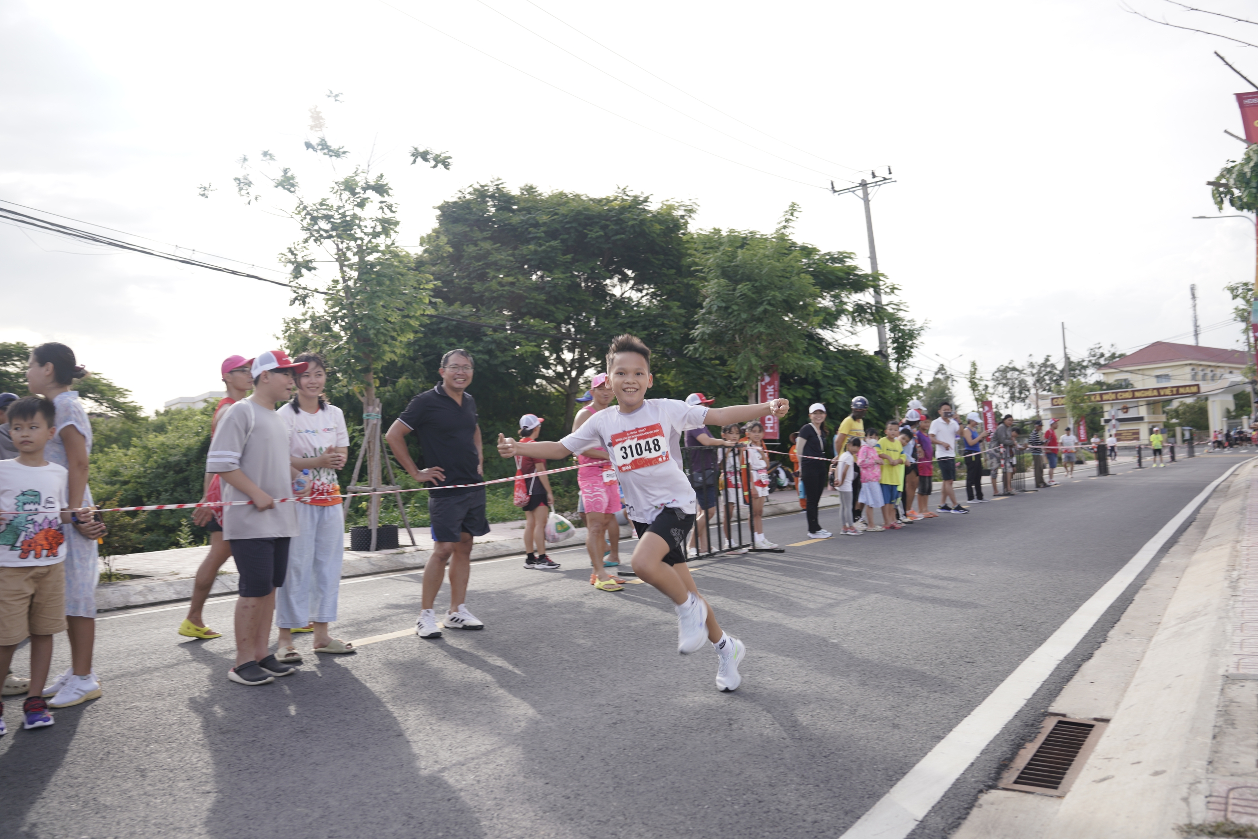 Những hình ảnh ấn tượng tại “Đường đua xanh” Green Cần Giờ Marathon 2024 - Cung đường hạnh phúc - Ảnh 21.