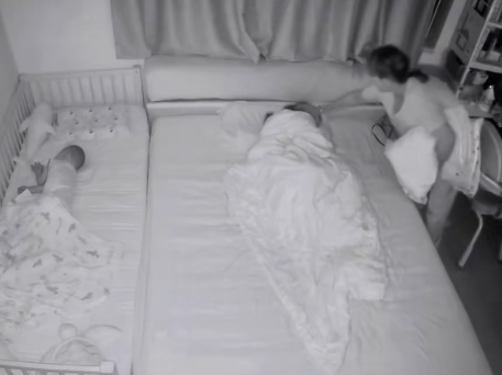 Mẹ chồng đêm nào cũng vào tận giường con lén làm 1 hành động, nàng dâu thấy được đăng hết lên mạng!- Ảnh 3. Mẹ chồng đêm nào cũng vào tận giường con lén làm 1 hành động, nàng dâu thấy được đăng hết lên mạng!- Ảnh 3.