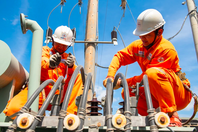 Lo bất cập khi điều chỉnh giá điện 2 tháng/lần - Ảnh 2. Lo bất cập khi điều chỉnh giá điện 2 tháng/lần - Ảnh 2.