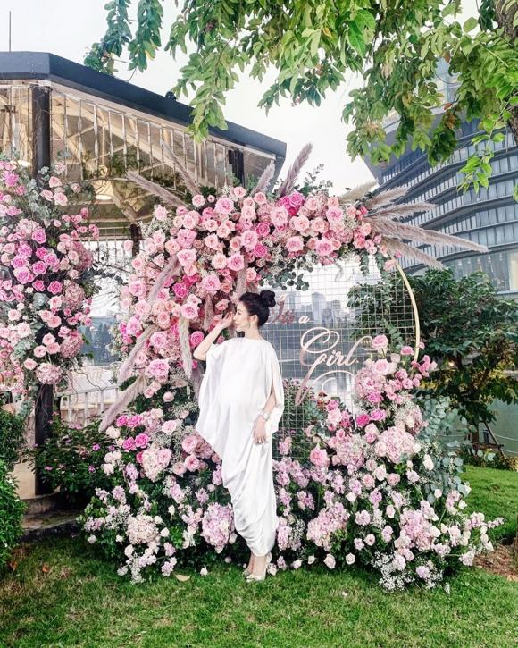 Hoa hậu Lam Cúc: Thành viên hội bạn phú bà Vbiz, chồng cũ cực bí ẩn!- Ảnh 4. Hoa hậu Lam Cúc: Thành viên hội bạn phú bà Vbiz, chồng cũ cực bí ẩn!- Ảnh 4.