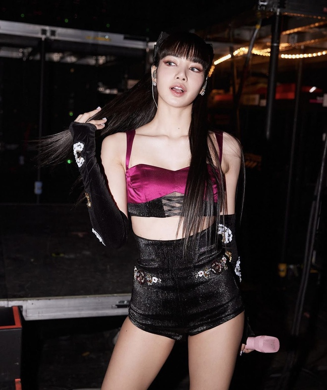 Lisa lại lộ điểm bất thường- Ảnh 17. Lisa lại lộ điểm bất thường- Ảnh 17.