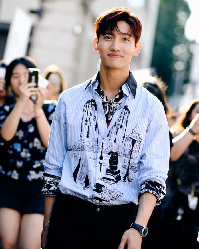 changmin-milan-fashion-week-1-696x870-1736476348718-1736476349548566840922-1736499090740-17364990907941432302015.jpg