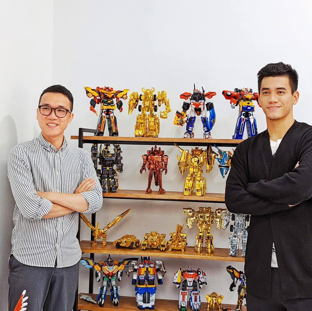 Tiến Linh: Chàng tiền đạo sở hữu BST khủng, từ mô hình siêu nhân mạ vàng đến loạt giày hiệu giá vài chục triệu - Ảnh 3.