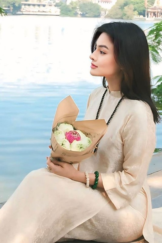 Từng được khen khéo léo chuyện dạy con chung con riêng, sao Việt này với chồng giờ "đường ai nấy bước" - Ảnh 1. Từng được khen khéo léo chuyện dạy con chung con riêng, sao Việt này với chồng giờ "đường ai nấy bước" - Ảnh 1.