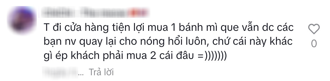 Một tiệm bánh Hàn Quốc vừa về Việt Nam đã khiến dân tình bức xúc: "Ép khách mua bánh hay gì",  - Ảnh 1.